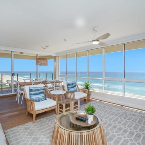 Spacious 3-bedroom apartment at Dorchester on the Beach, Surfers Paradise Gold Coast