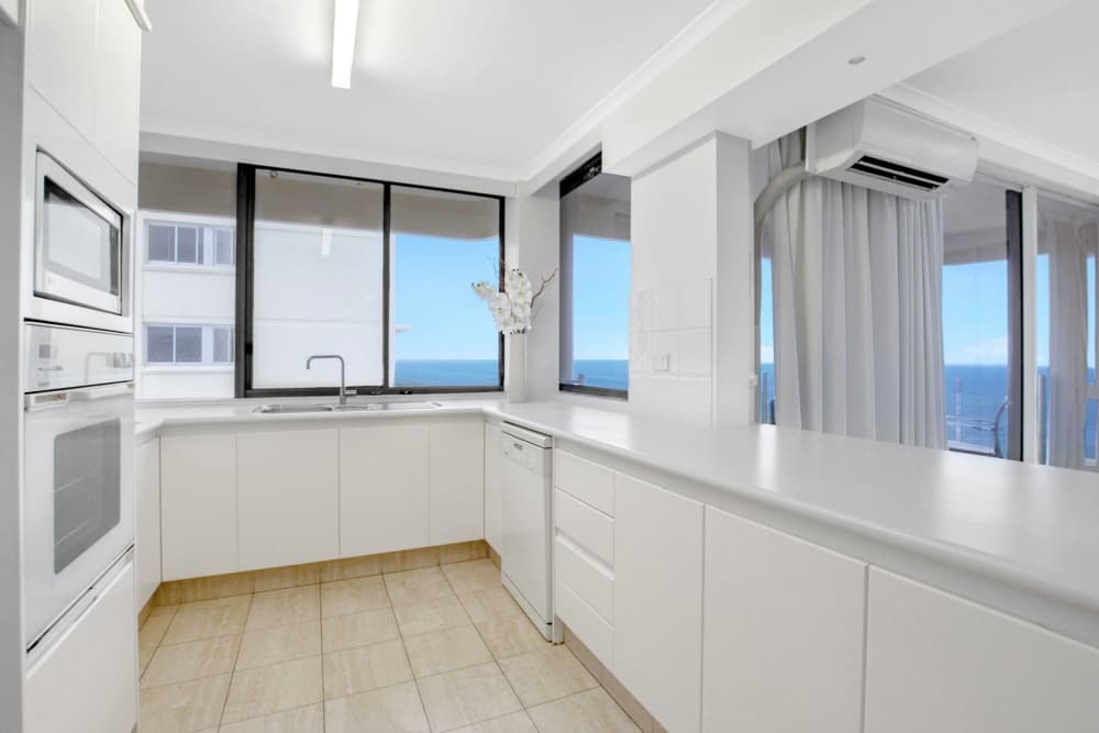 gold-coast-4-star-ocean-view-apartments-unit-8 (3).jpg